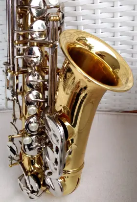 3910727 ARMSTRONG Alto Sax Rig Vint Goldentone Mpc