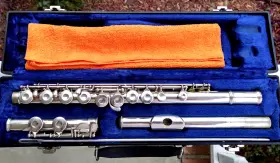 7193457 ARMSTRONG Closed Hole Flute Player Great