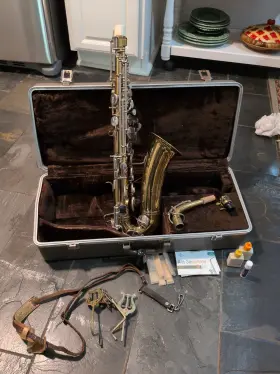 421524 BUESCHER Alto Saxophone