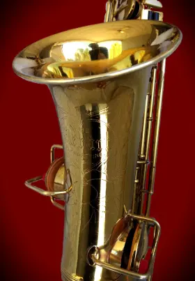 Buescher 7758 Vintage 1934 Inch The Elkhart Gold Alto Sax With Case - Very Good Condition Buescher 7758 Vintage 1934 Inch The Elkhart Gold Alto Sax With Case - Very Good Condition