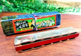 7796 CH WEISS Abc Harmonica Box