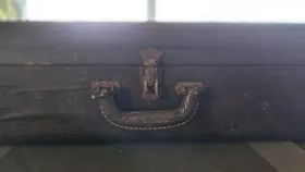 65784 ELKHART Tenor Saxophone Suitcase Latch 65784 ELKHART Tenor Saxophone Suitcase Latch