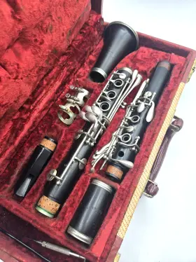 F Barbarie 32396 Vintage Wood F. Barbier Clarinet - Needs New Pads And Corks Elkhart Il F Barbarie 32396 Vintage Wood F. Barbier Clarinet - Needs New Pads And Corks Elkhart Il