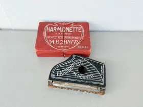 3101 HOHNER Antique Harmonette Musical Box