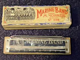 AA40 HOHNER Marine Harmonica Key Box