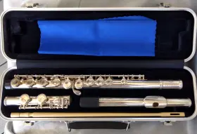 Jupiter Jfl-710 Jfl710 Silver C Flute With Offset G And Case - Great Condition Jupiter Jfl-710 Jfl710 Silver C Flute With Offset G And Case - Great Condition