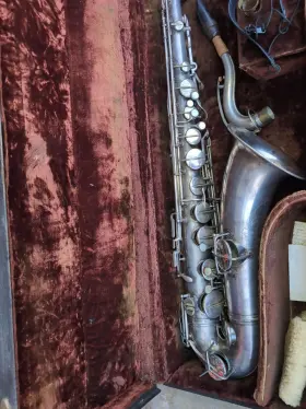 10851 SELMER NEW YORK Antique Conn Stencil Tenor Saxophone