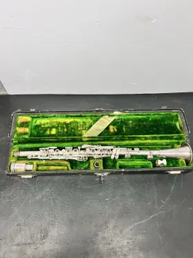 The Cundy-bettoney Co S2083 Circa 1930 H Silvabet Silver Plated Bb Clarinet With Original Case Key