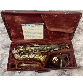 32200 VITO Alto Saxophone