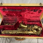 Vintage Jean Barre Artiste / Alto Saxophone, Case & Mouthpiece Needs Work. Fixed Price $150.25.