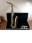 Selmer Bundy Alto Saxaphone W/ Hard Case. Fixed Price $195.00.